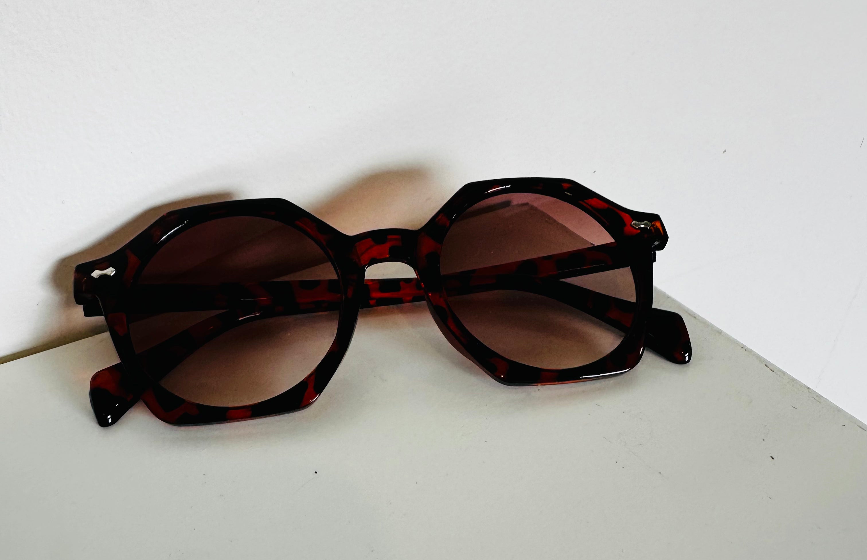 Geo round sunnies