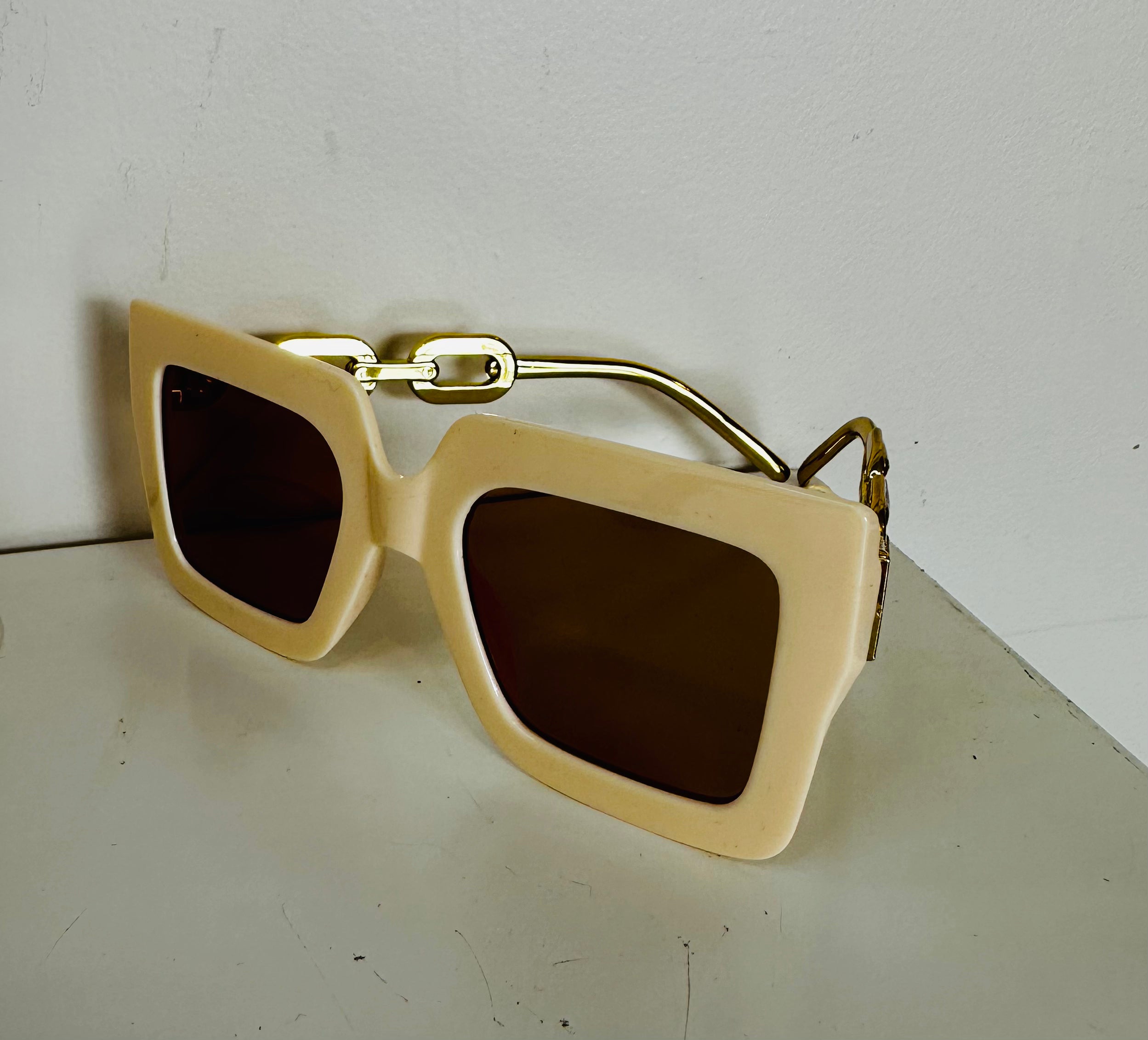 Chain detail square frame sunnies