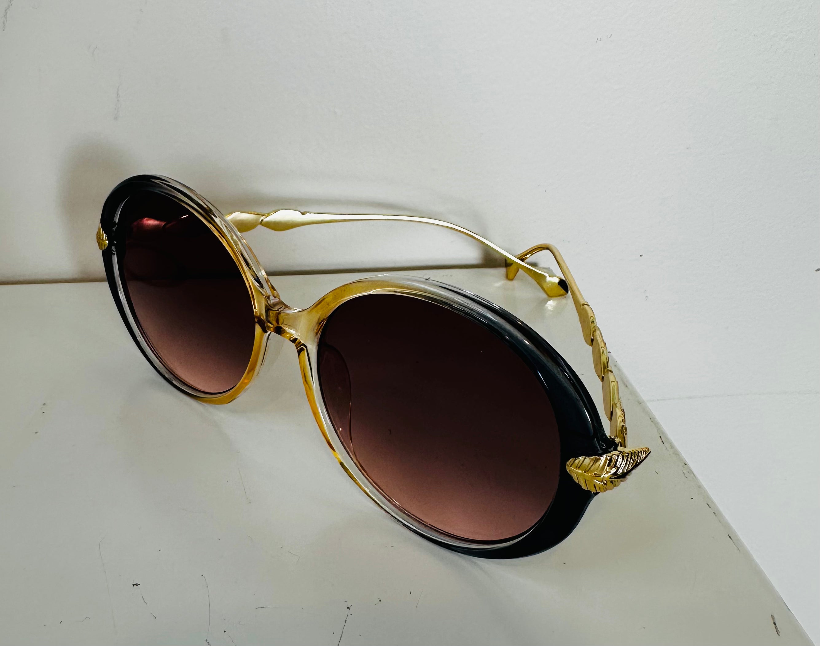 Vintage round frame sunnies