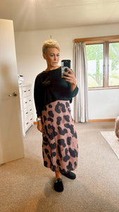 Leopard print midi skirt