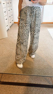 Leopard print drawstring waist wide leg pants