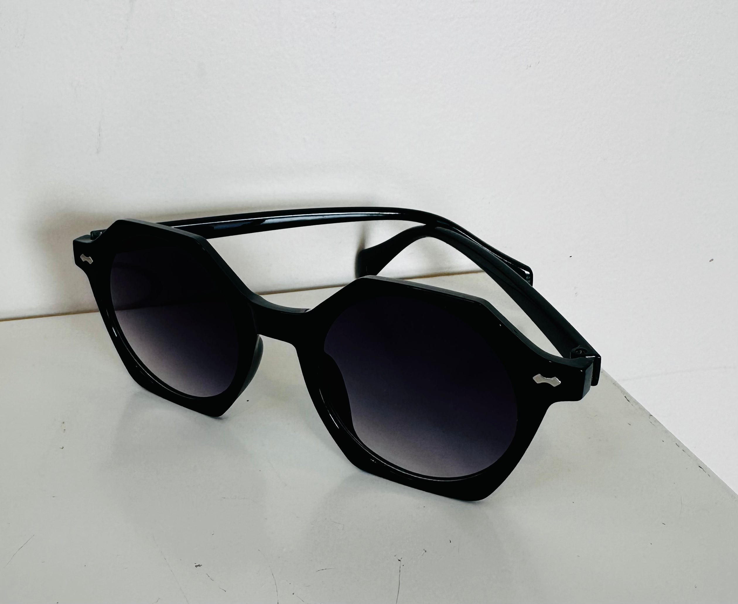 Geo round sunnies