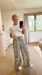 Leopard print drawstring waist wide leg pants