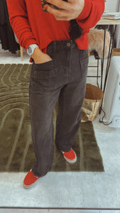 Double front pocket wide leg jeans