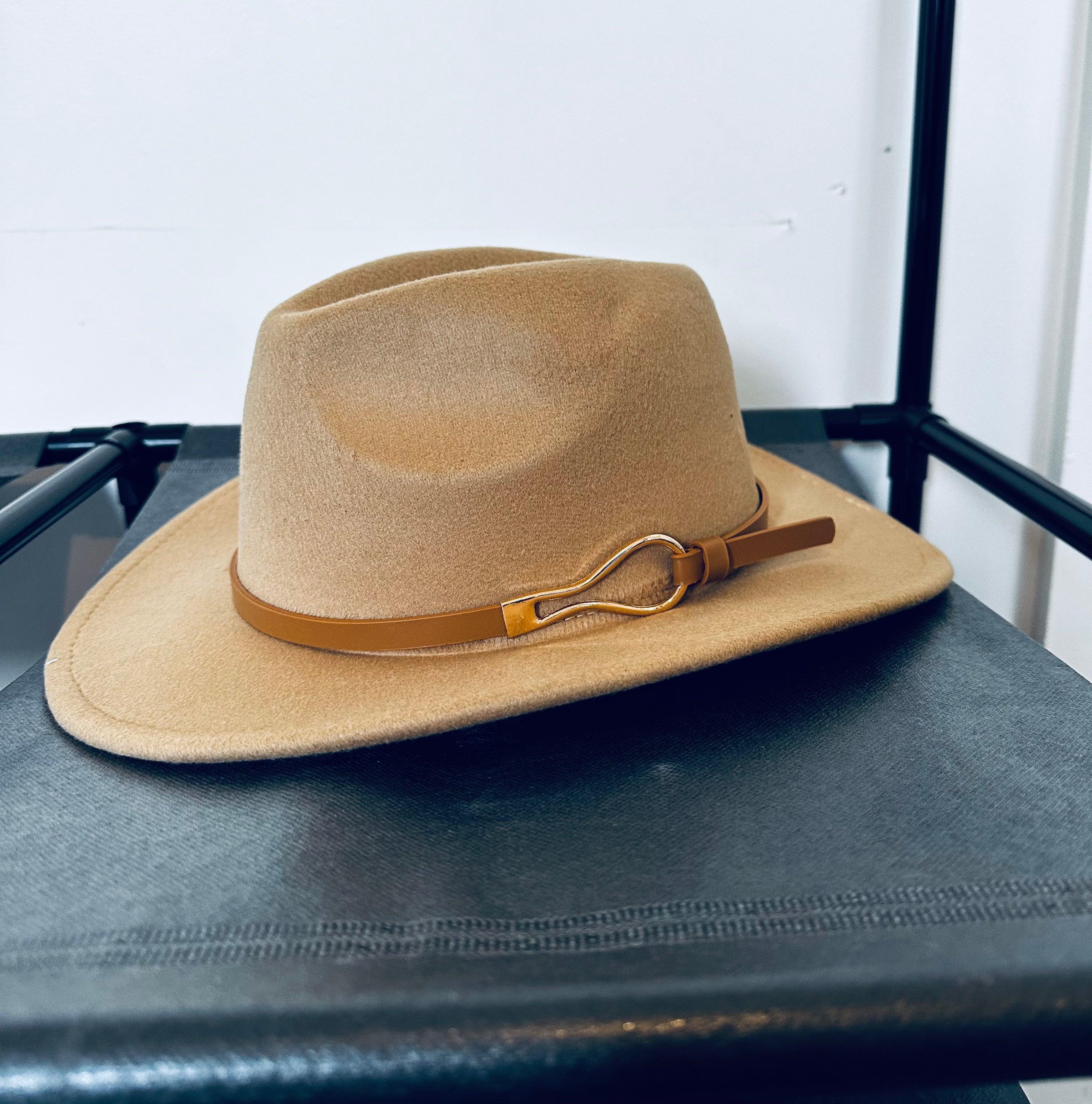 Belt detail fedora beige hat