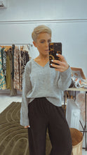 V neck grey basic knit jumper
