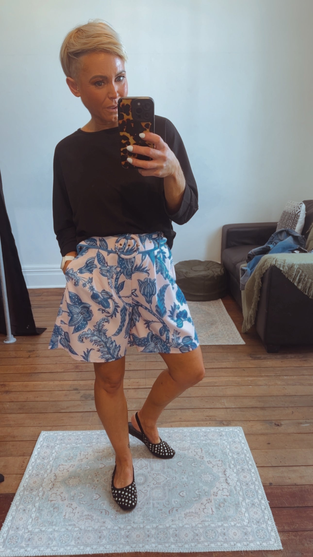 White Sandstorm Cotton Candy belted shorts