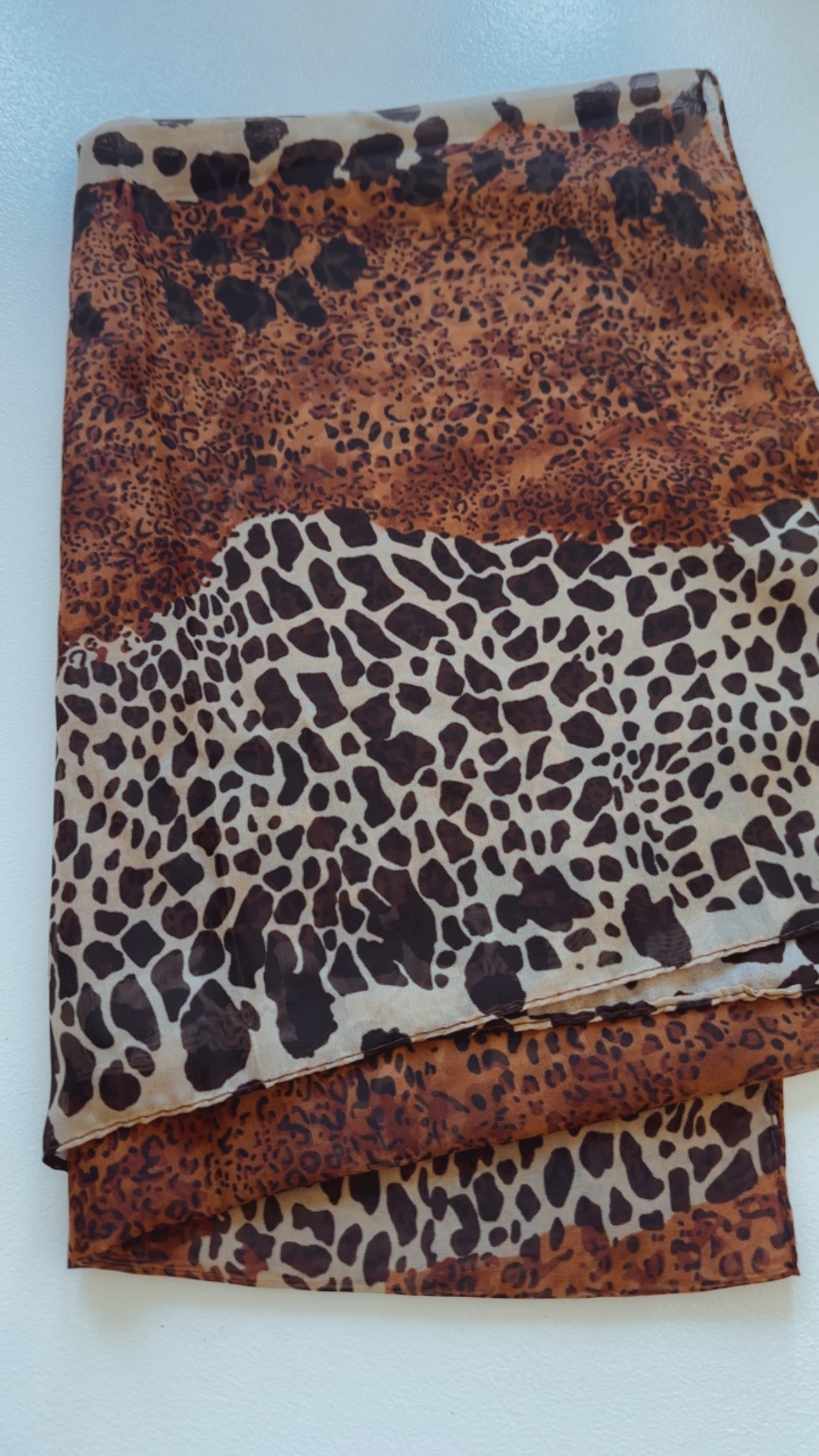 Leopard print lightweight scarf