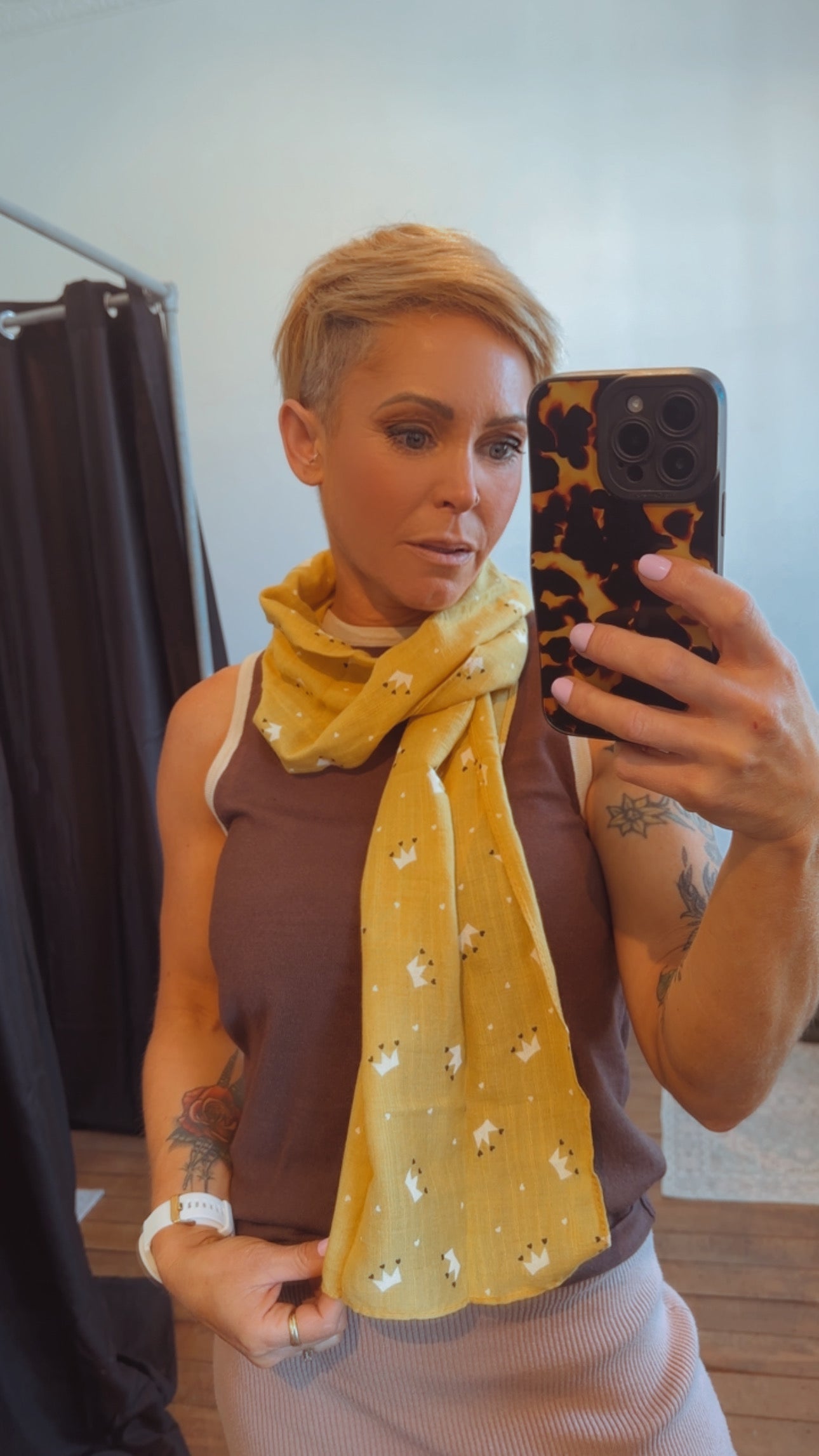 Yellow crown scarf