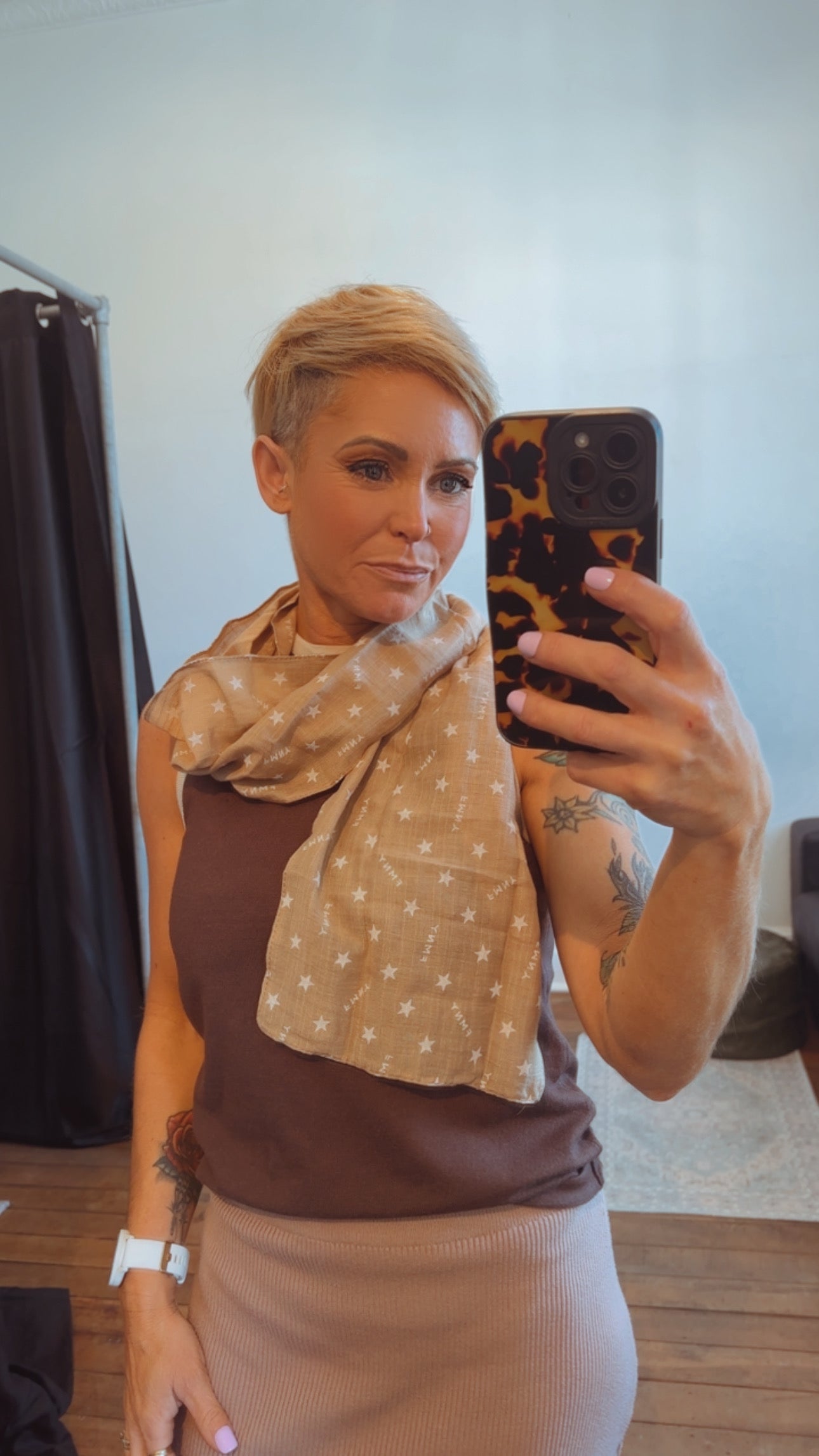 Star khaki scarf