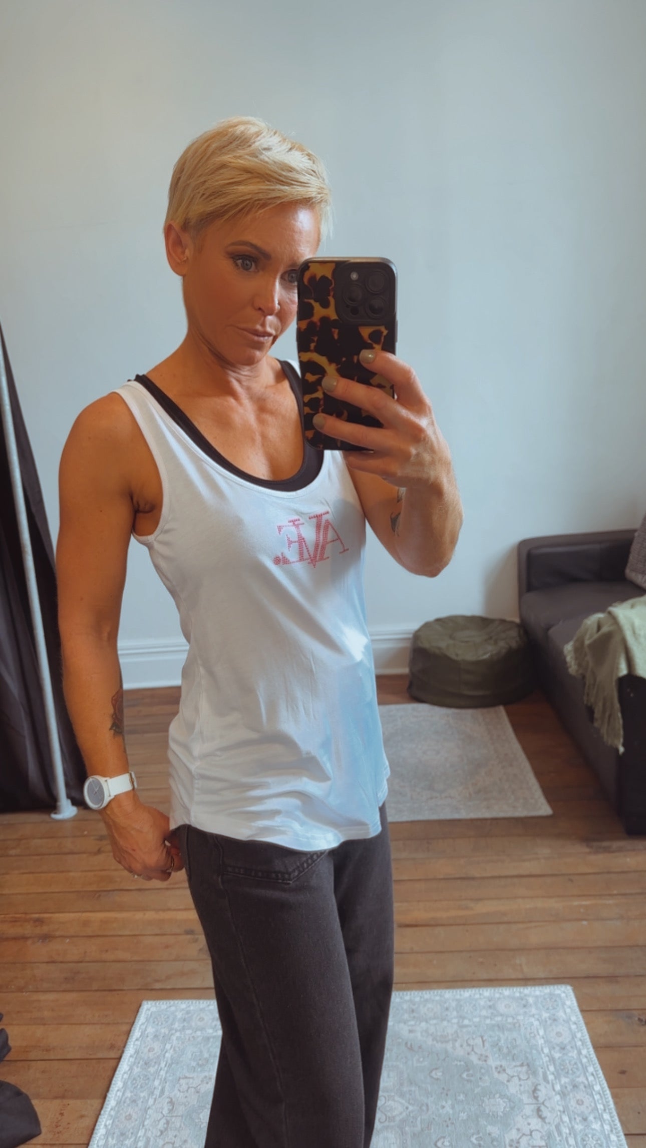 Refuge AVE micro stud pink tank