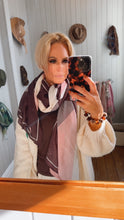 Geo Print Scarf Pink