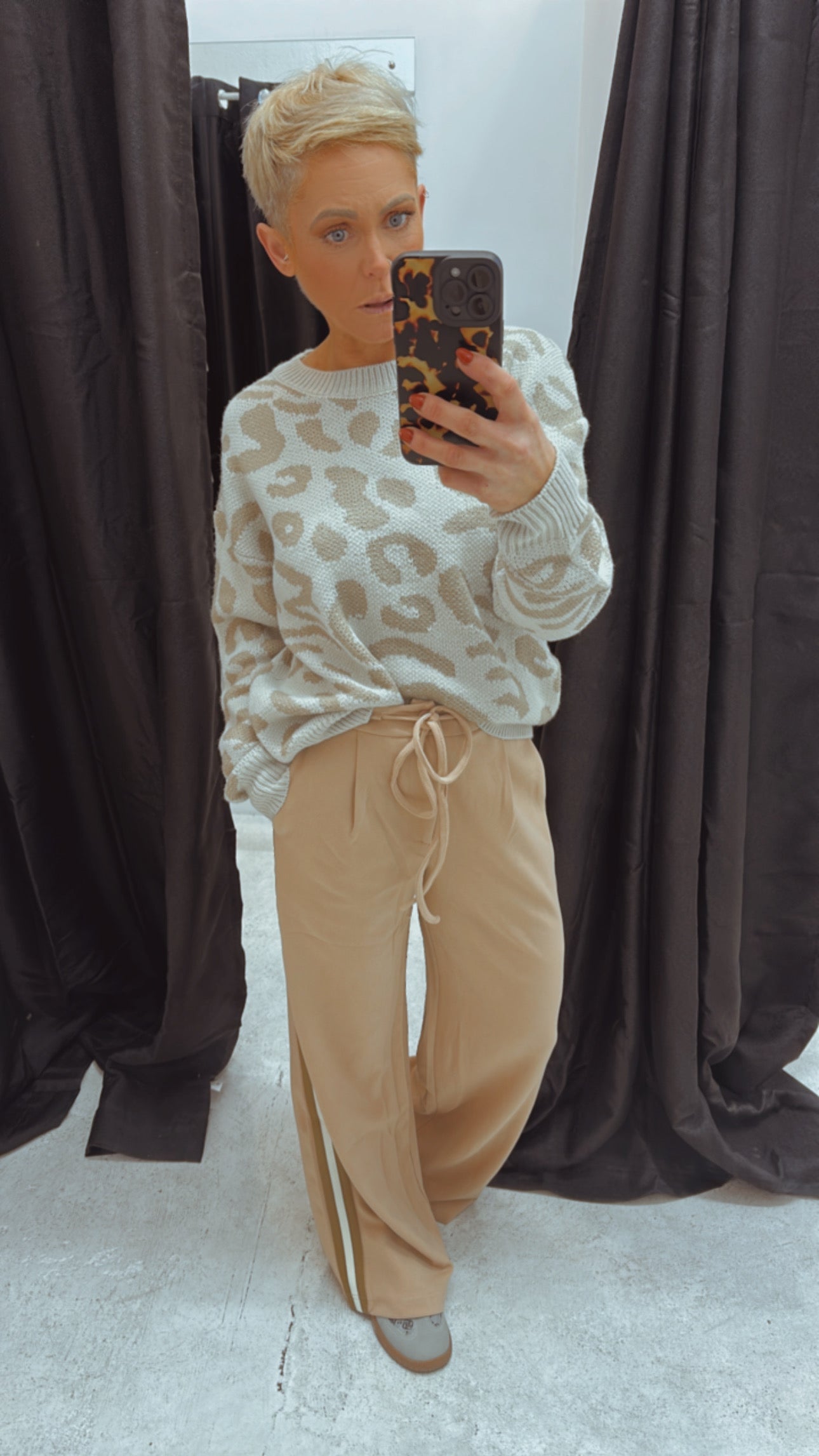 Refuge side stripe wide leg trousers beige
