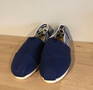 Toms canvas flats navy stripe