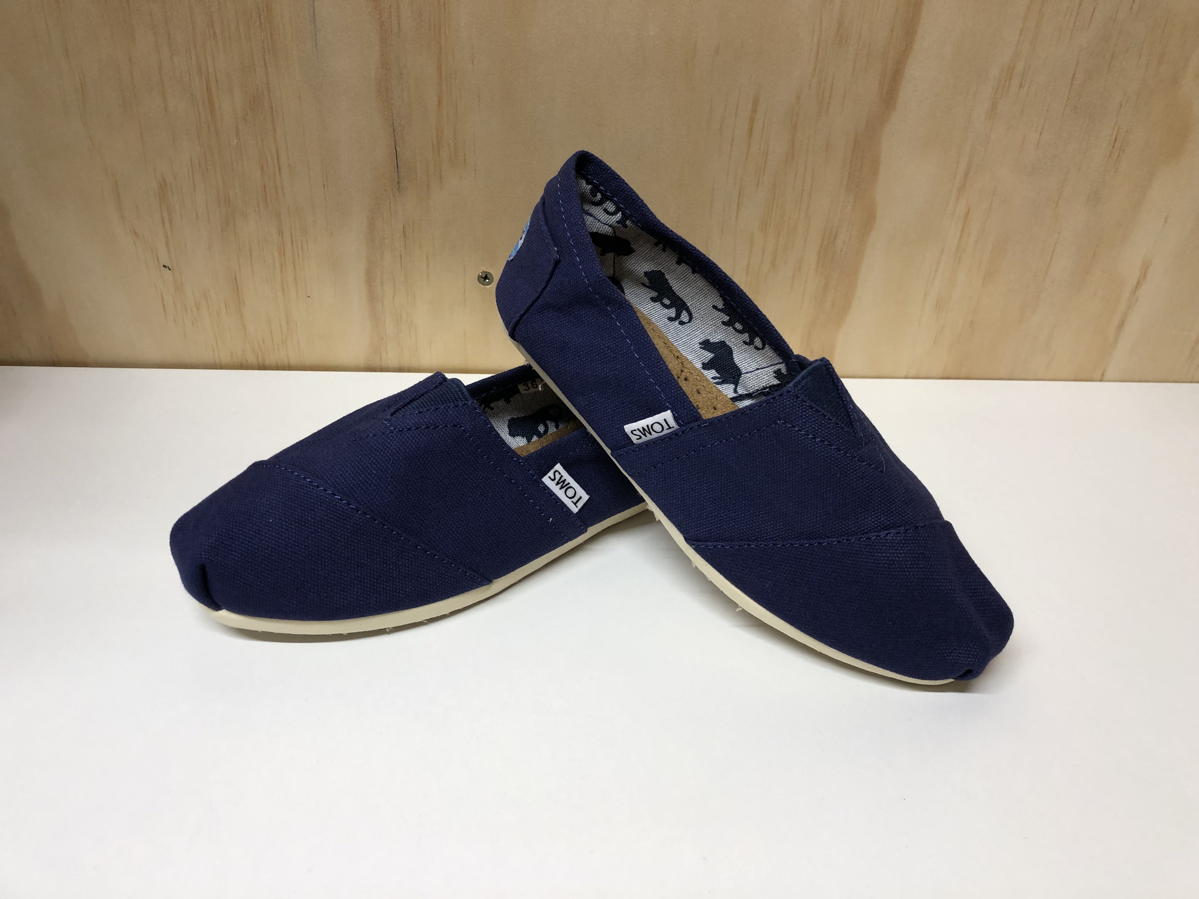 Toms flats- full navy