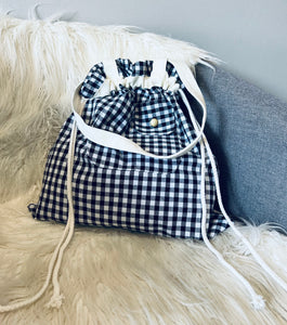 Gingham tote bag with drawstring