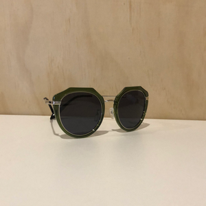 Tinkup Sunnies Geo tort frames with gold detail