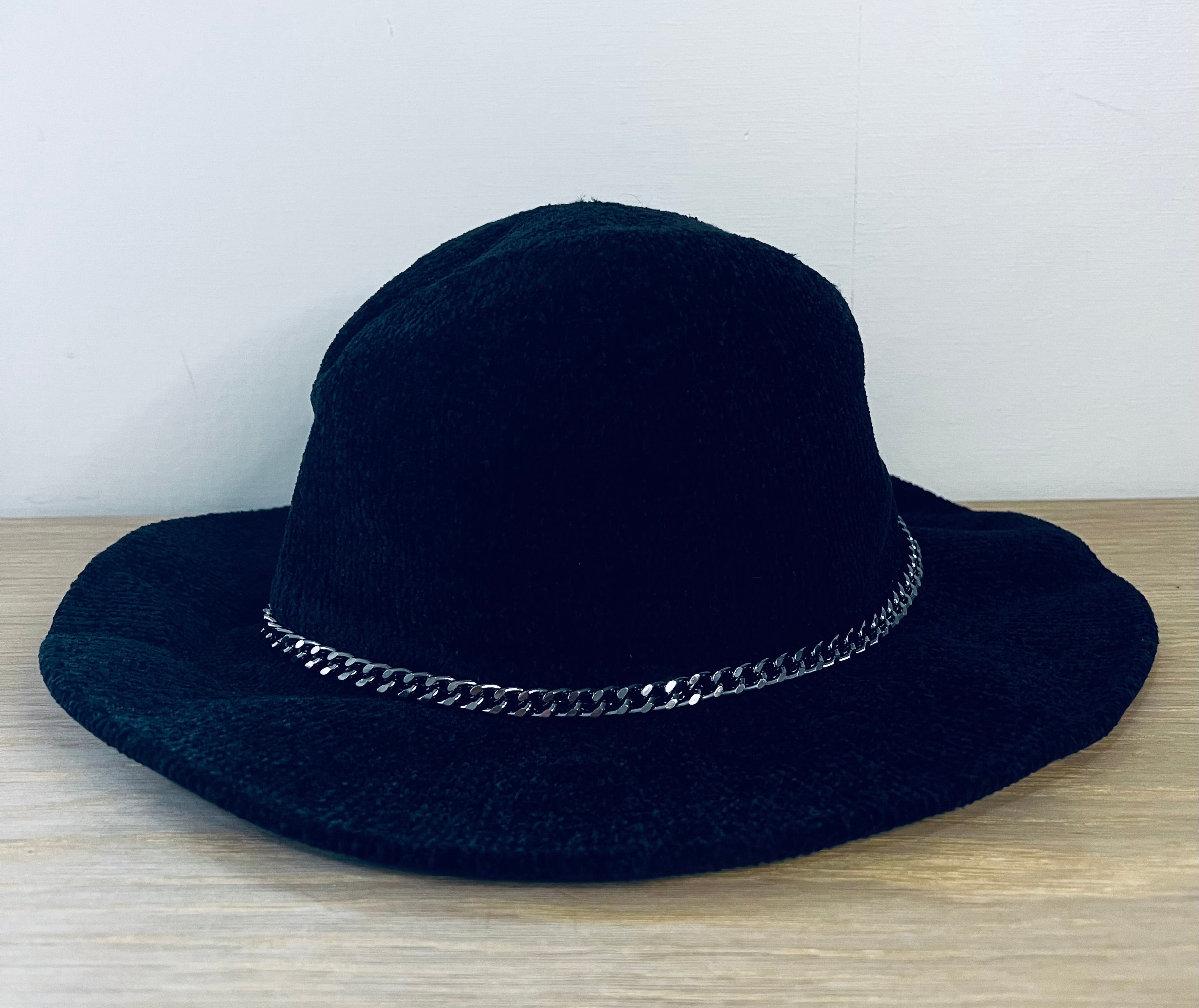 Fedora chain detail black hat