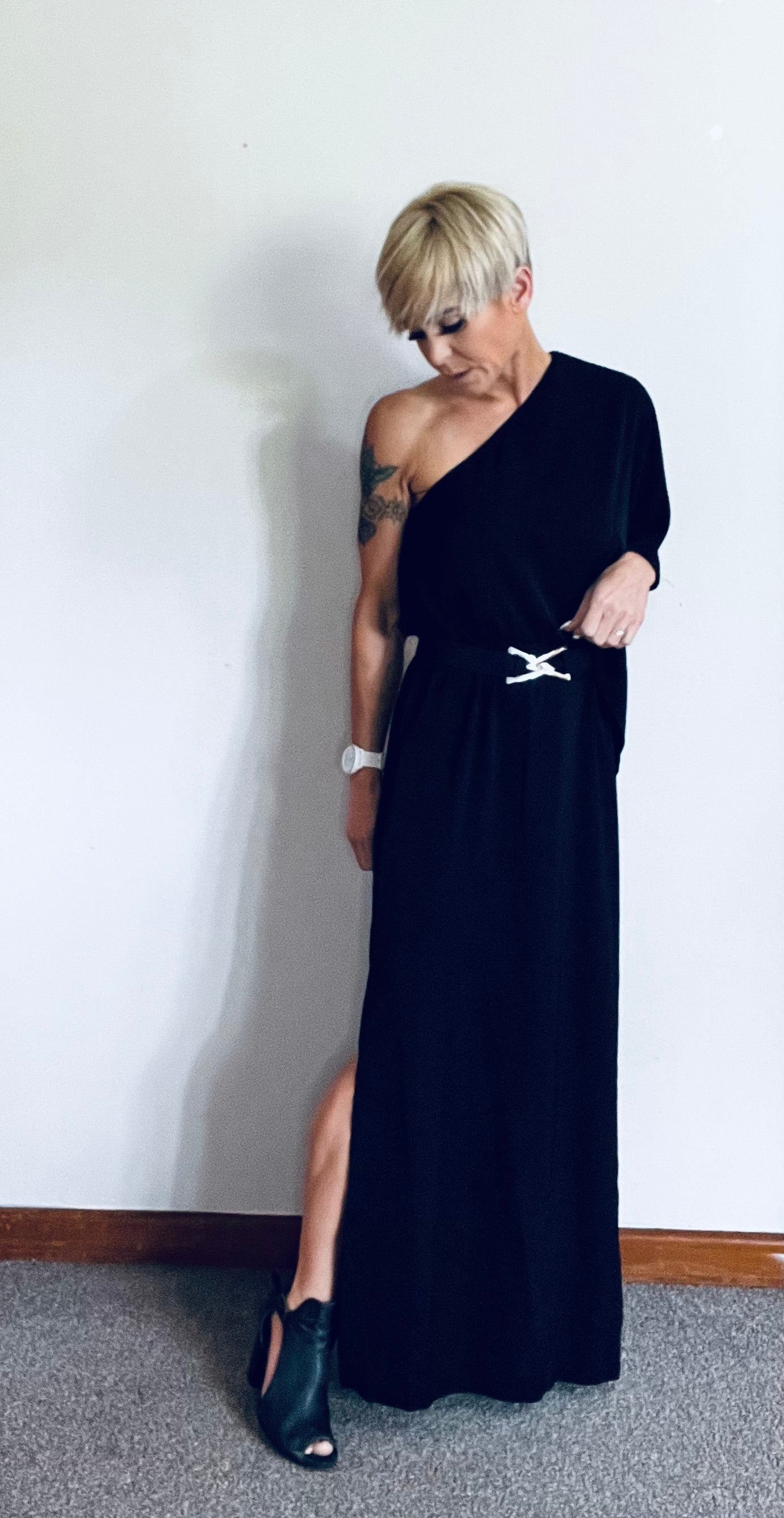 Batwing one shoulder slit maxi dress