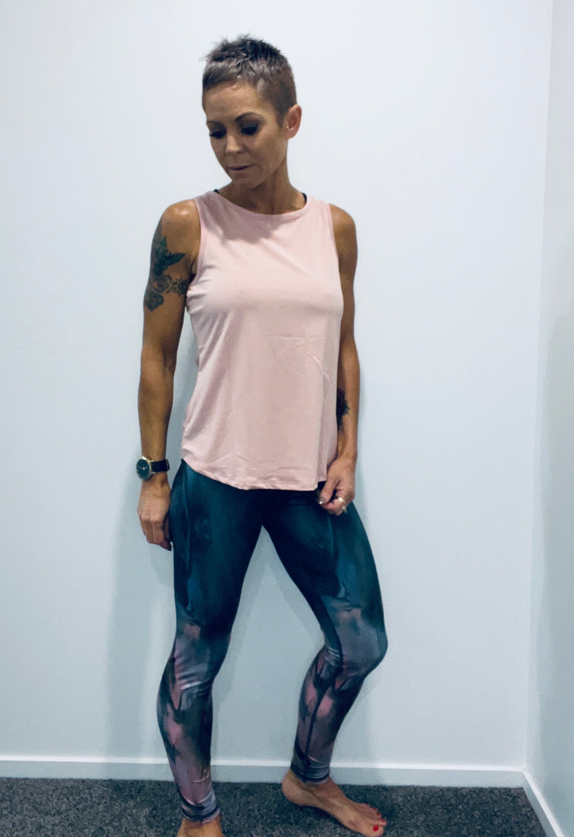 Cut out back sports tank