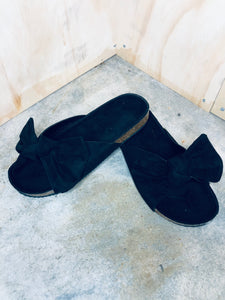 Suede upper black bow slipper flats